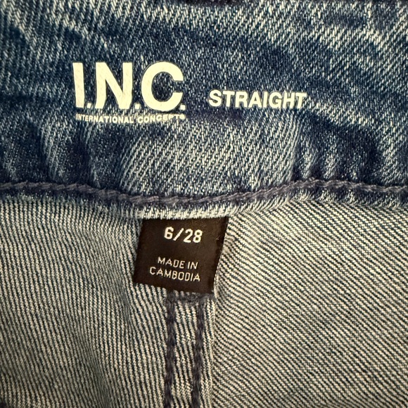 🦋 Host Pick 🦋 INC International Concepts Blue Jeans with Studded Accents - Picture 6 of 7